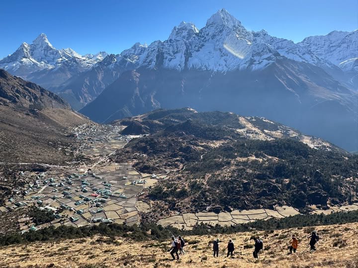 Peter Hillary to lead final Everest Base Camp trek this November